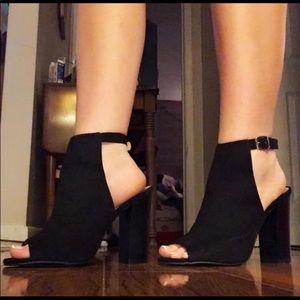 Chunky, open toe, sued- high heels